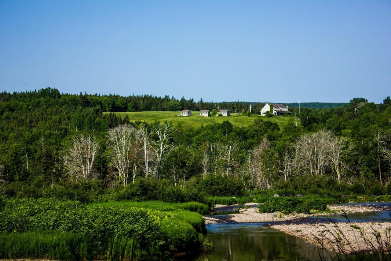 Chanterelle Inn & Cottages Baddeck Inlet Eksteriør bilde