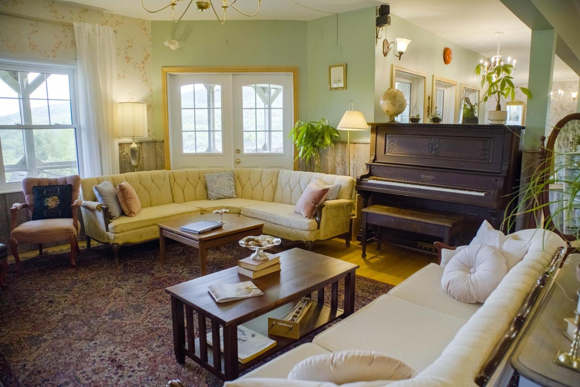 Chanterelle Inn & Cottages Baddeck Inlet Eksteriør bilde