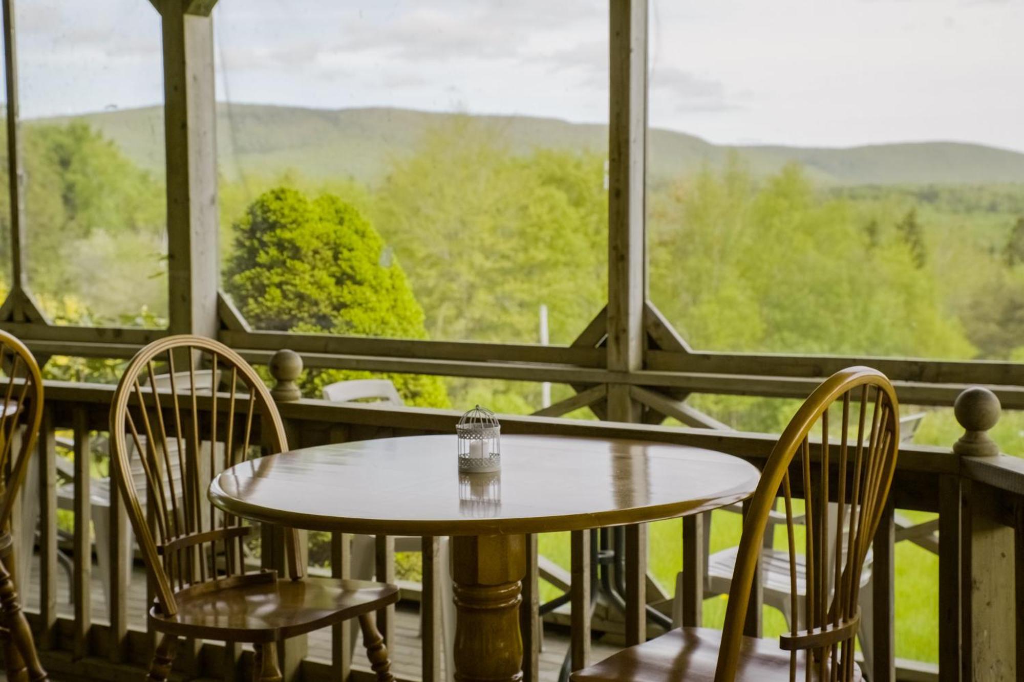 Chanterelle Inn & Cottages Baddeck Inlet Eksteriør bilde