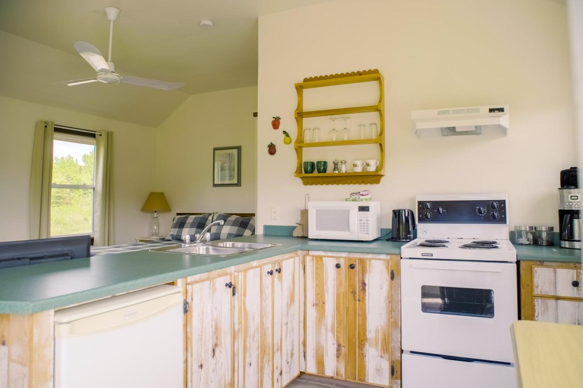 Chanterelle Inn & Cottages Baddeck Inlet Eksteriør bilde